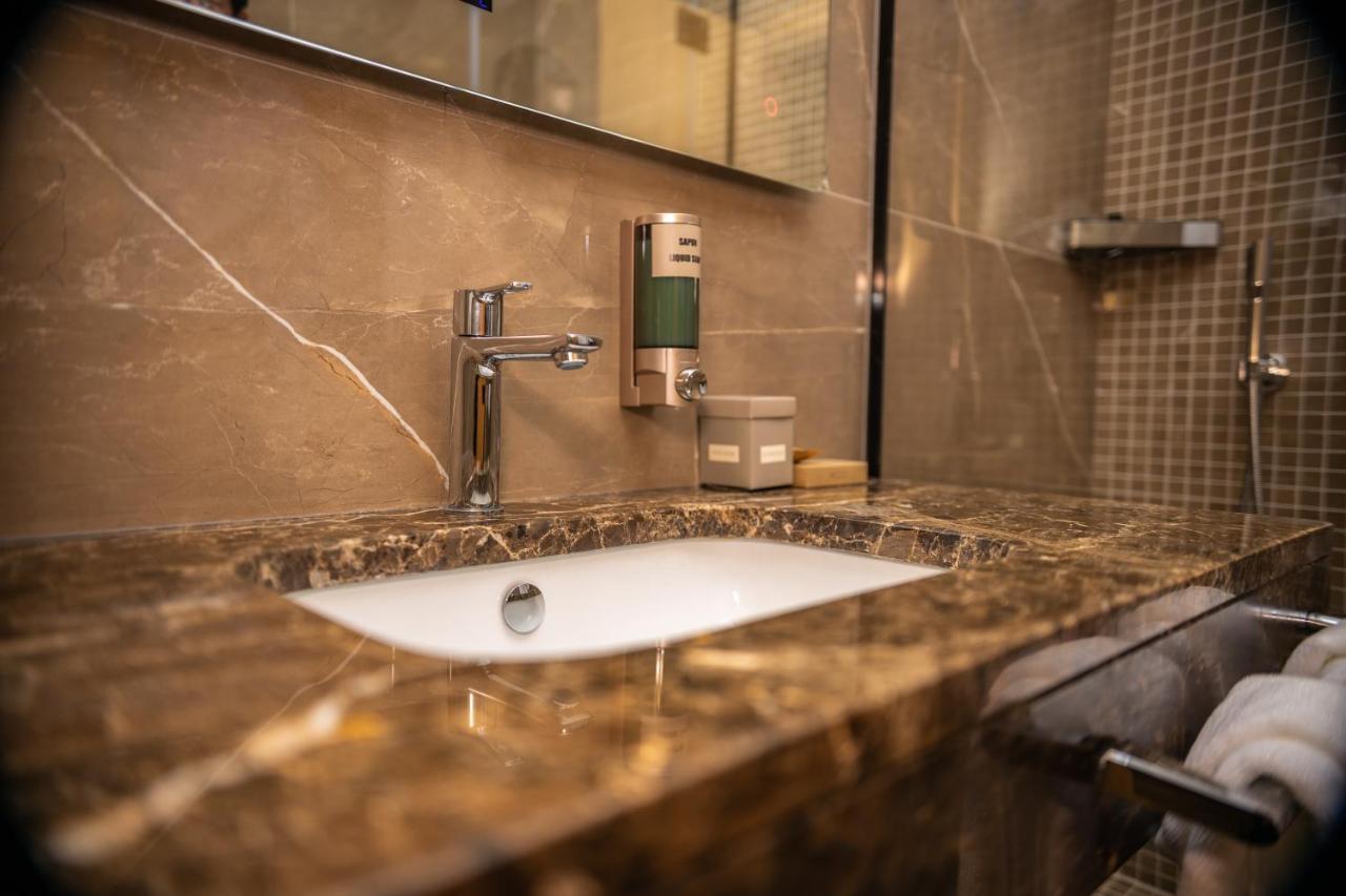 Hotel Golden Palace Shkodër Екстериор снимка